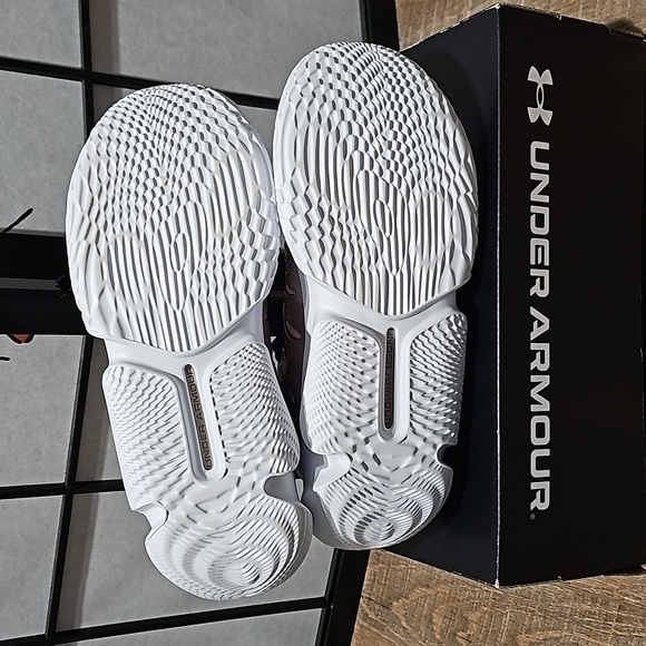 Under Armour‎ Flow Breakthru Basketball Shoes Size 9 NWB - Picture 10 of 11